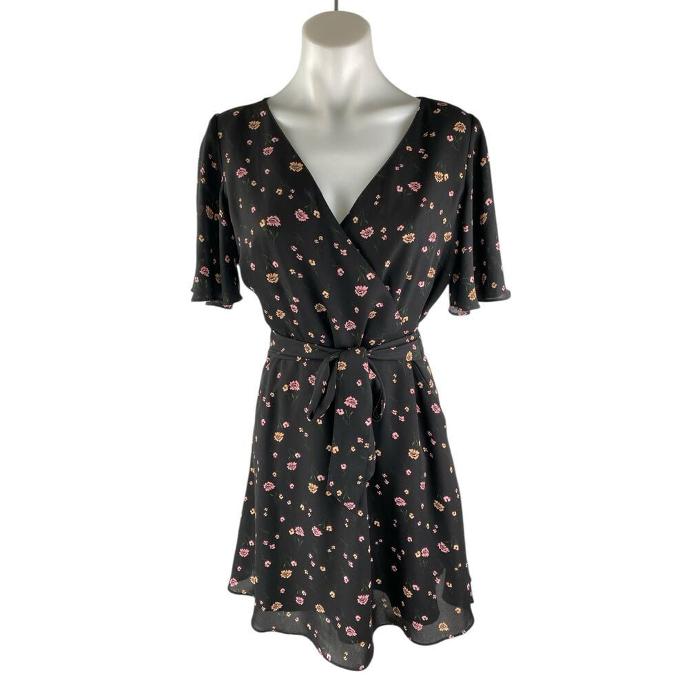 BB Dakota Black Floral V Neck Short Sleeve Tie Mini A-Line Flare Wrap Dress Sz 4